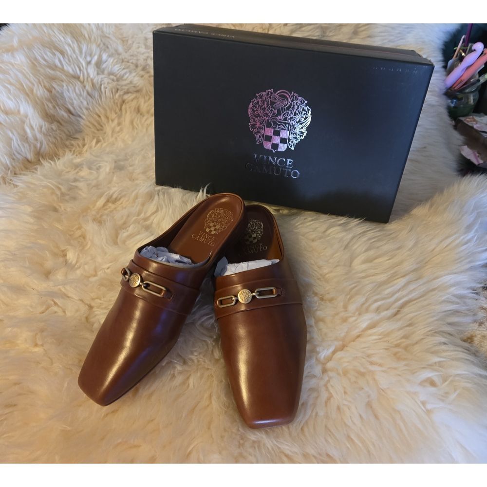 Vince Camuto Tan Leather Weomens Slip-Ons